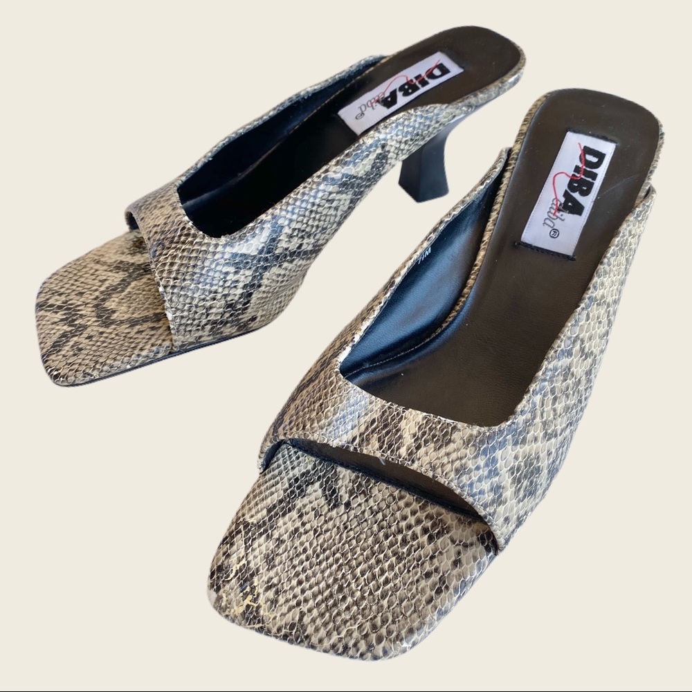 🚫SOLD🚫 Vintage Snakeskin Mules 👡 - Picture 1 of 4